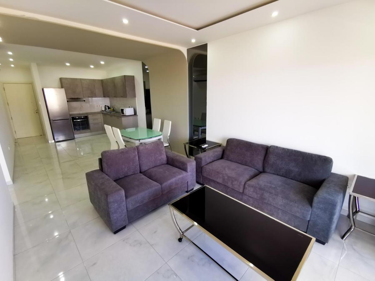 Sunny Daze Seaview Apartment Larnaca Exterior photo